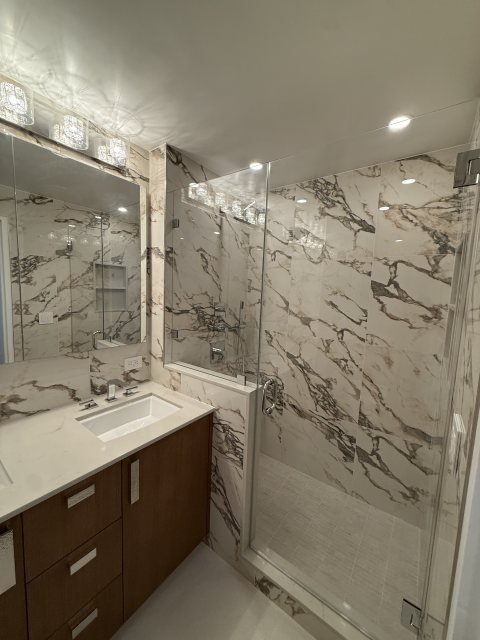 Bathrooms remodel by A&A Construction