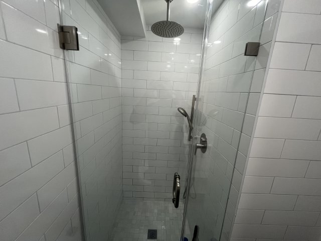 Bathrooms remodel by A&A Construction